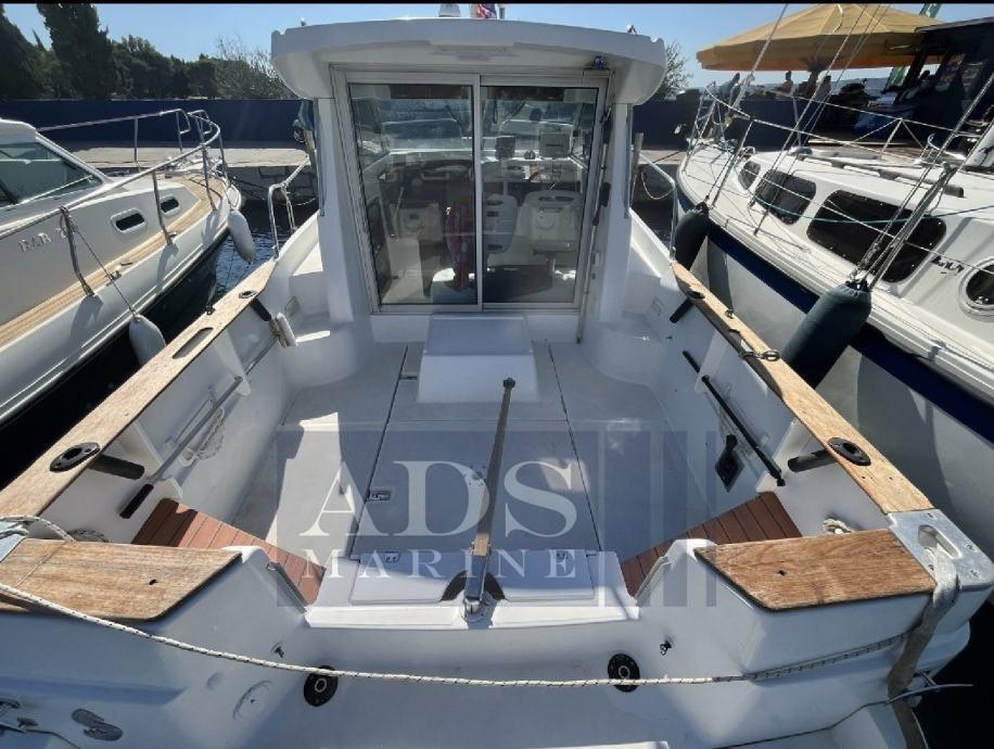beneteau Antares 710