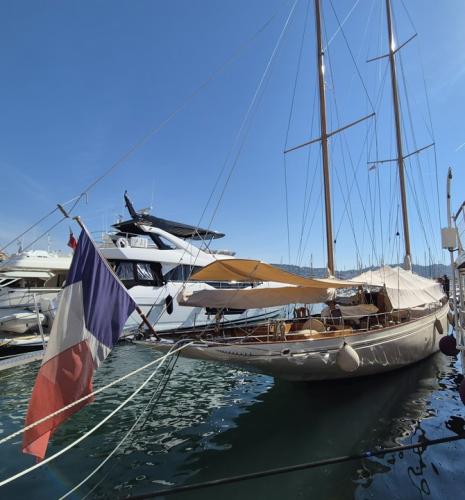 White brothers custom lloyds 18 a1 class