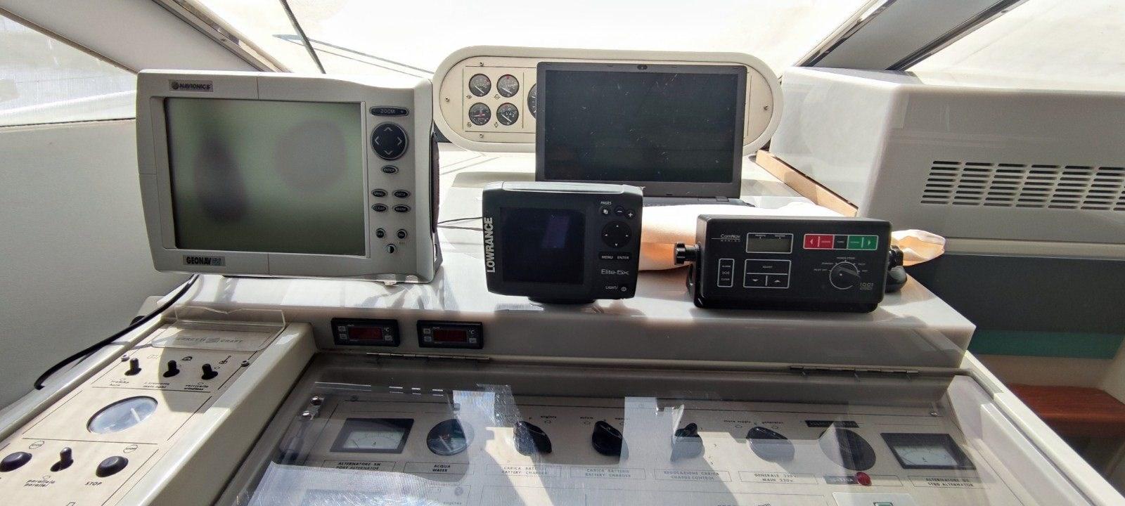 ferretti yachts Altura 46/49