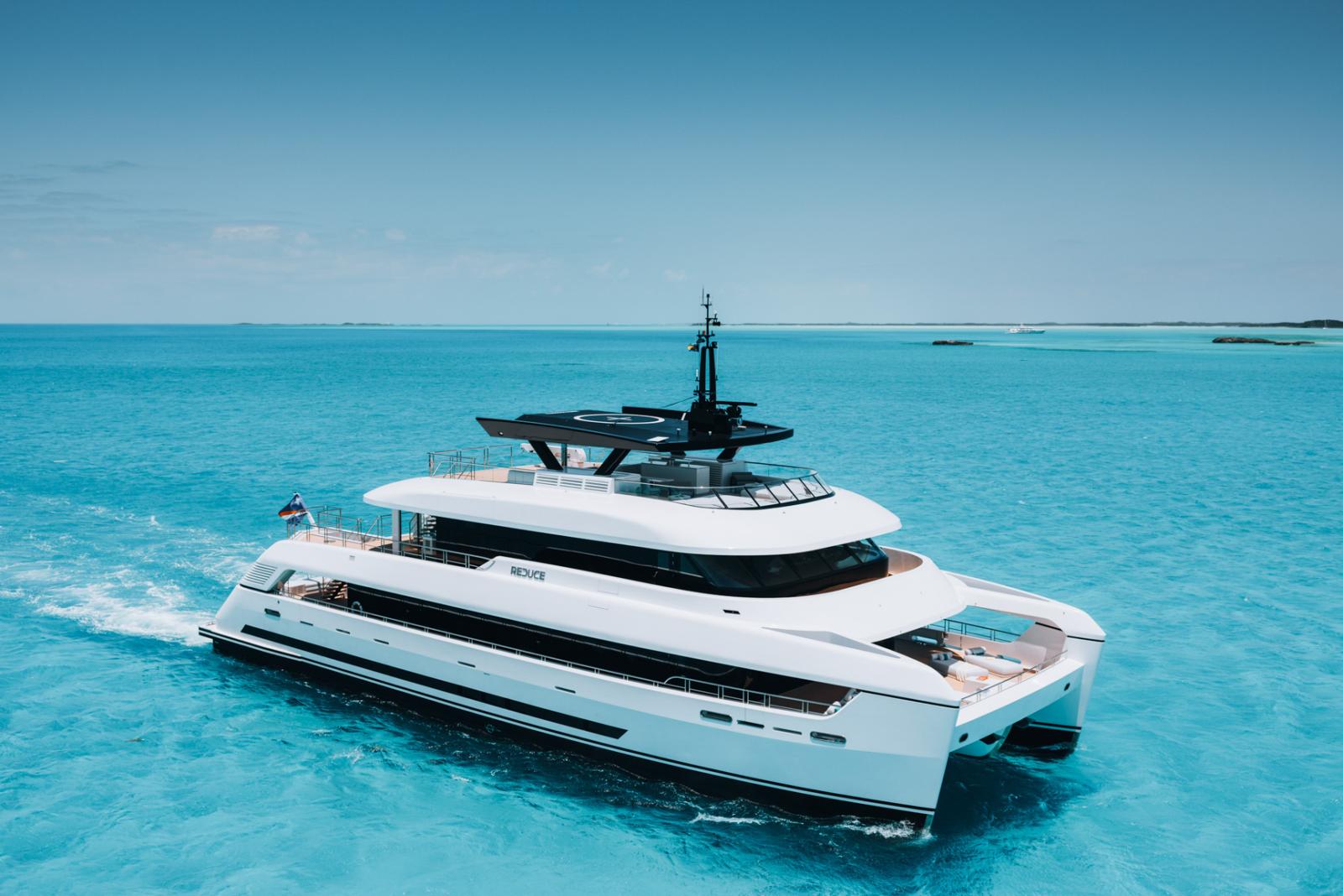 silver yachts Reduce