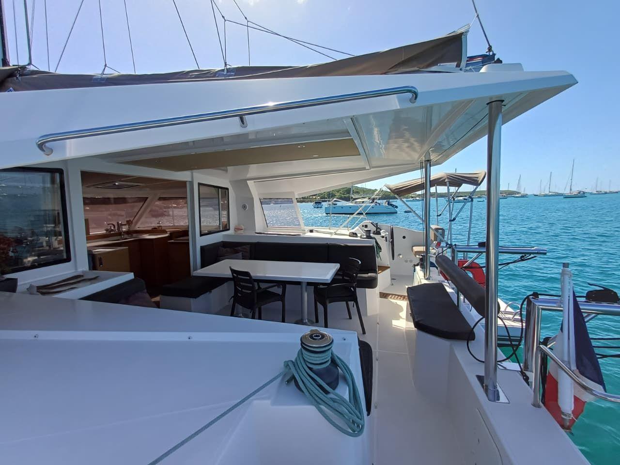 nautitech catamaran Open 40