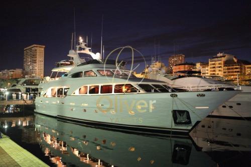 Benetti 100 tradition