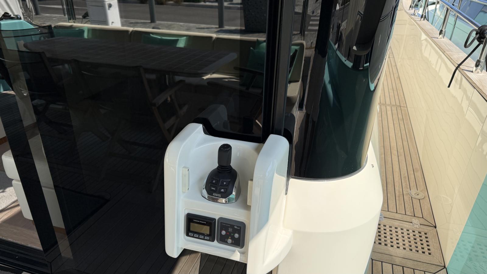 absolute Navetta 58