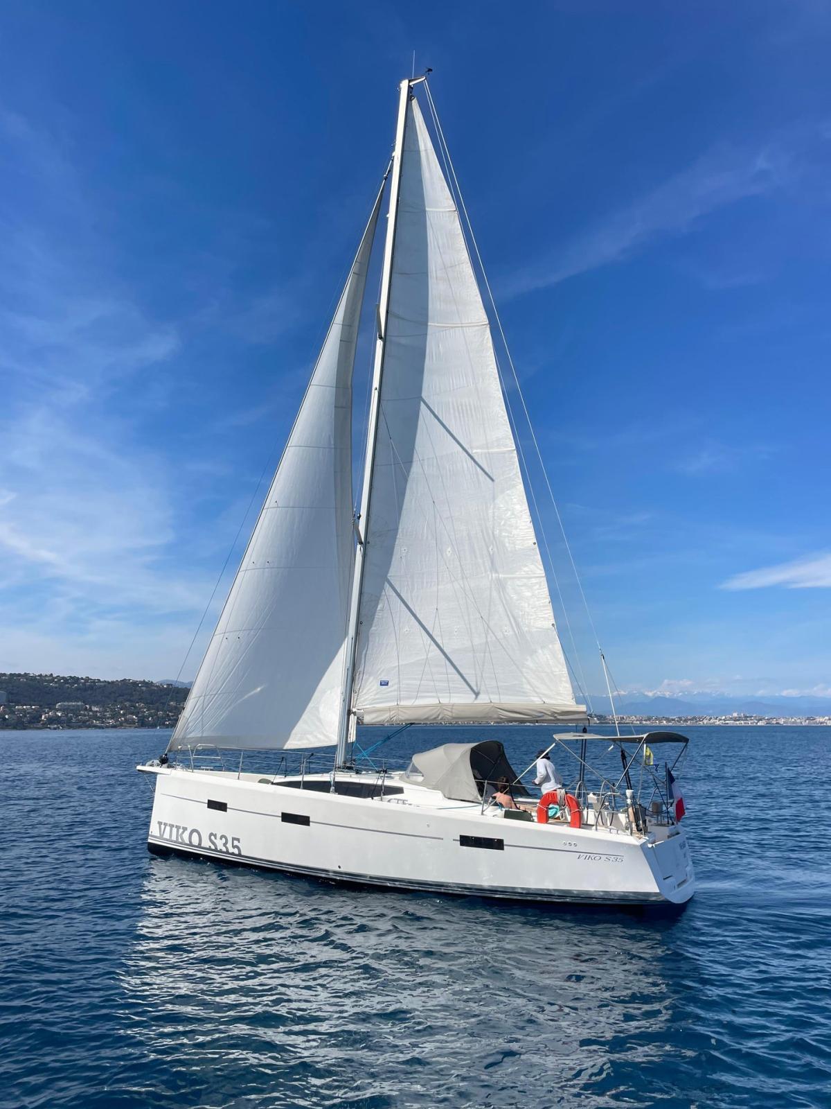 S35