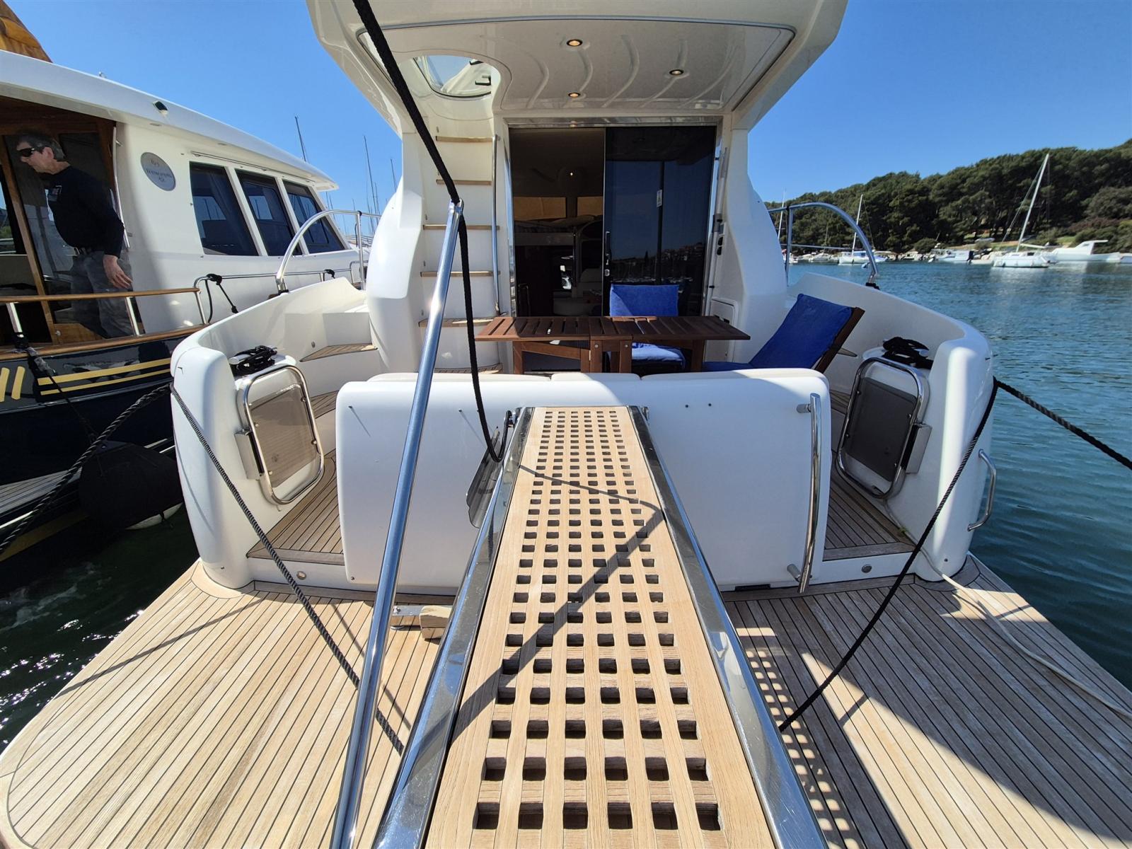 azimut 42