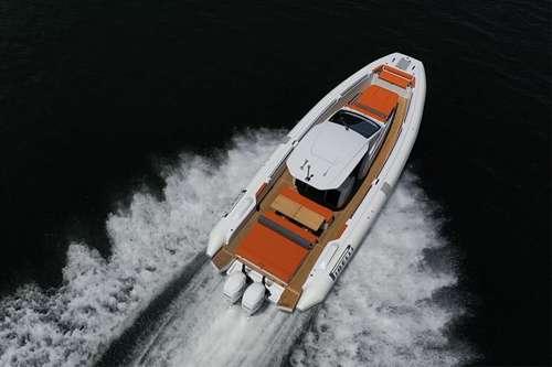 pirelli 42 hors bord
