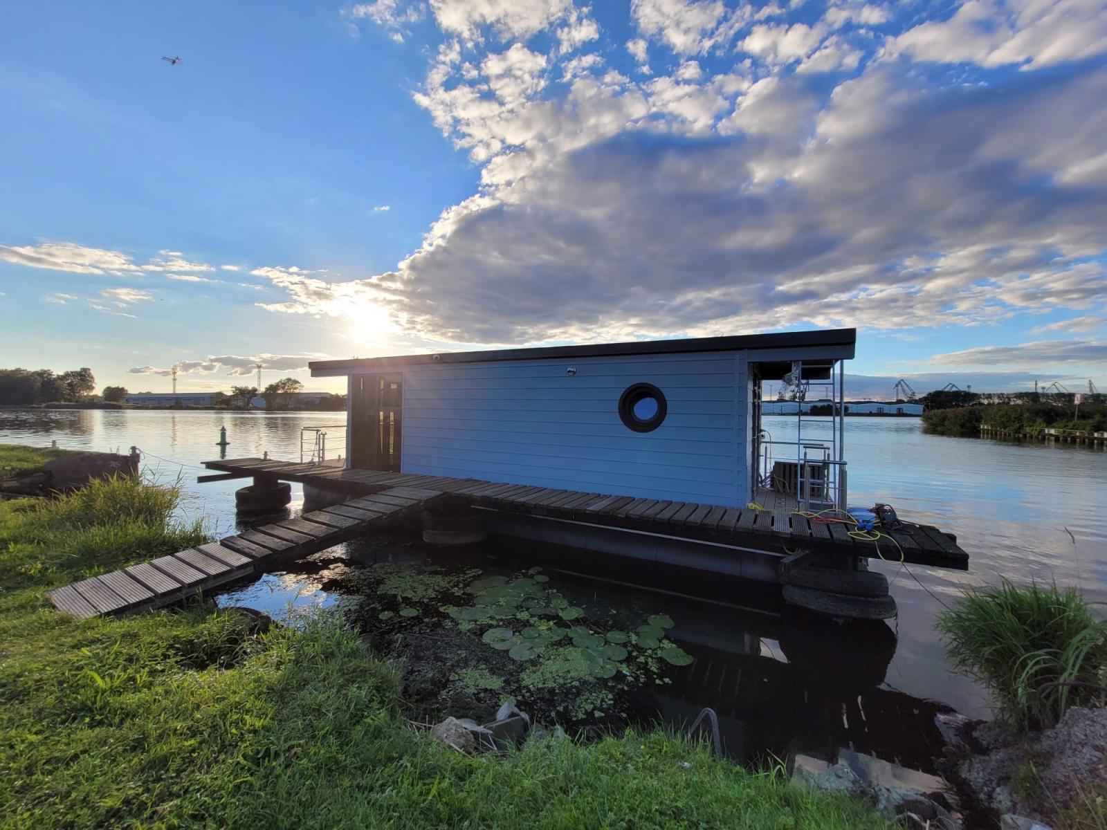 aqua-house Hausboot harmonia 340l