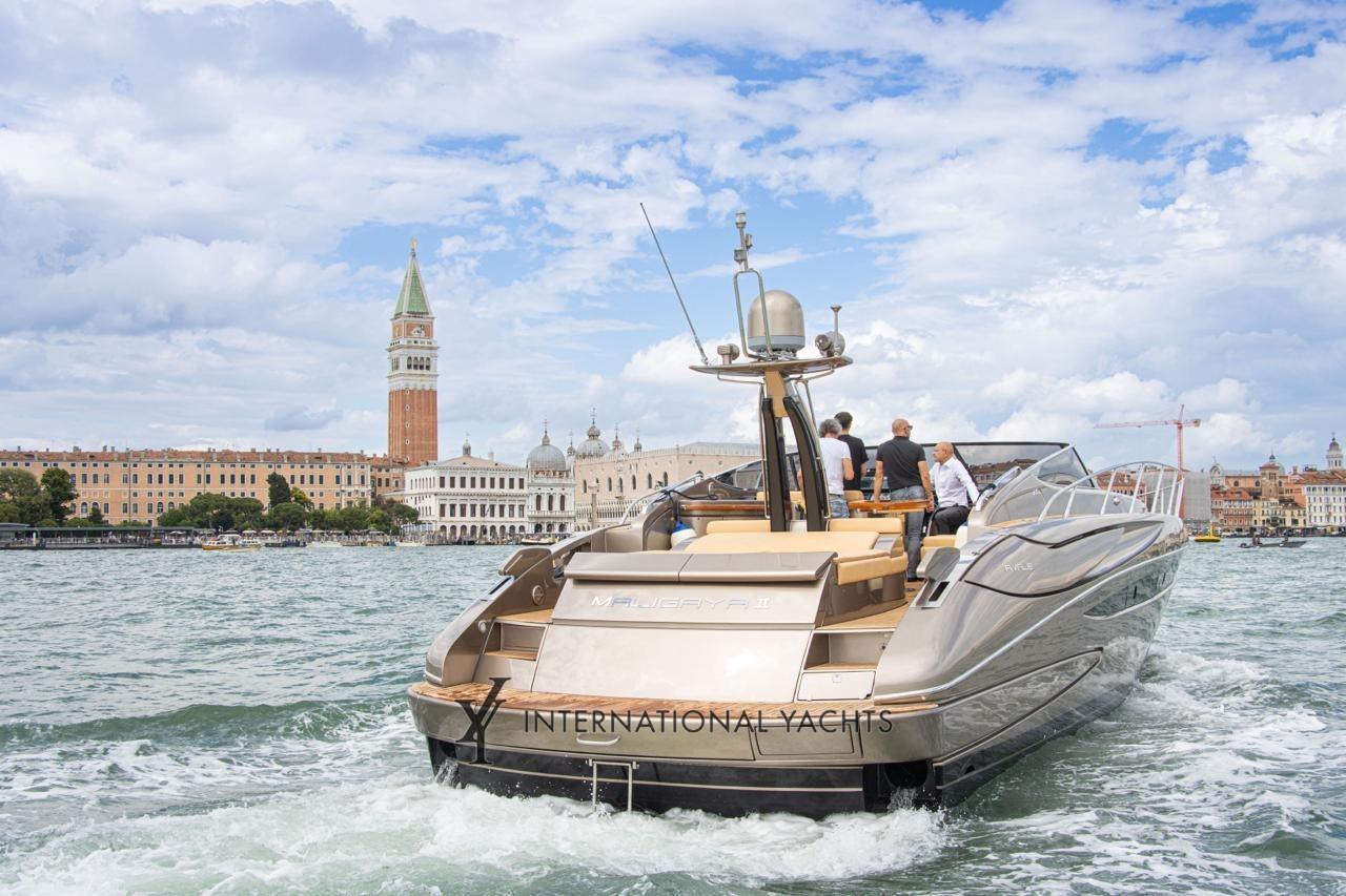 riva Rivale 52