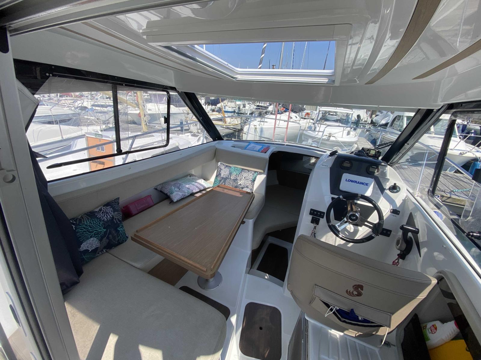 beneteau Antares 780