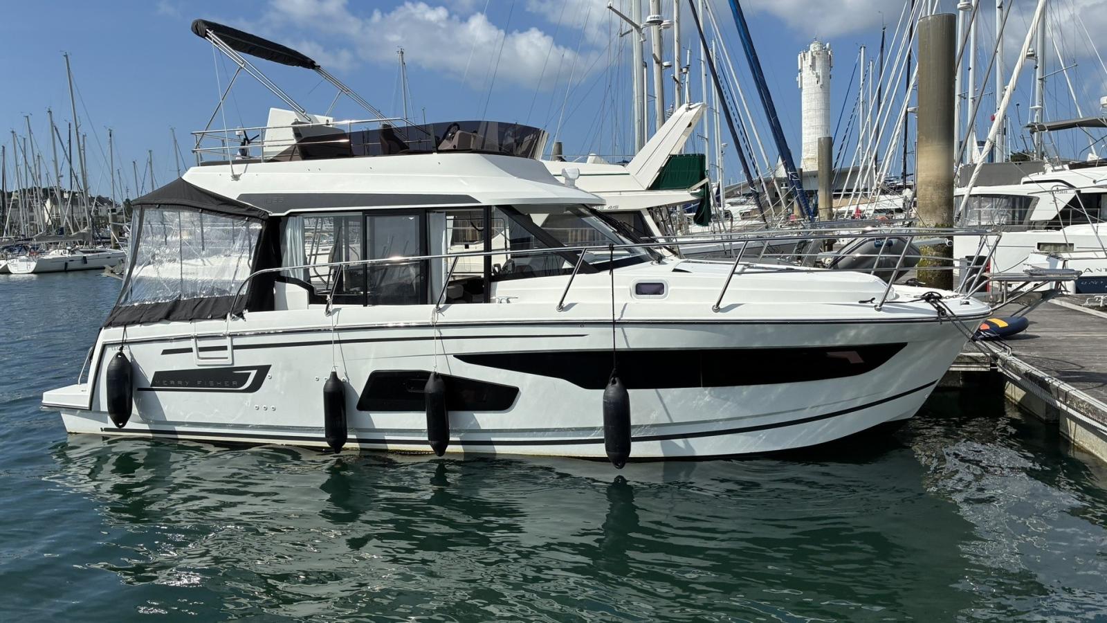 jeanneau Merry fisher 1095 fly