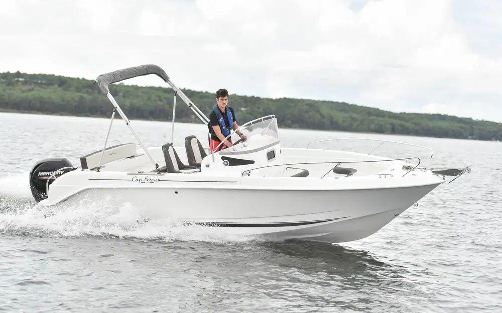 b2 marine Cap ferret 652