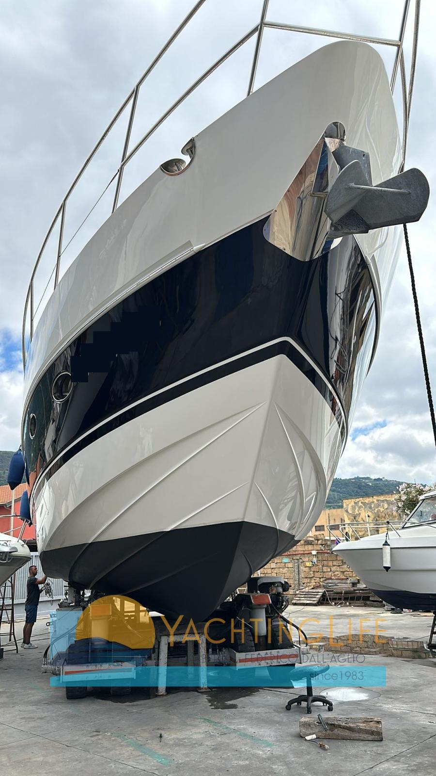 princess yachts V 65
