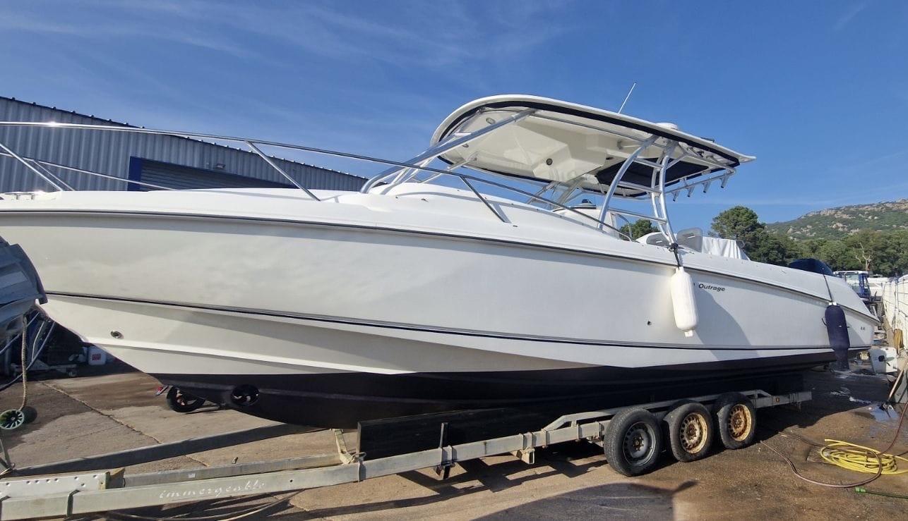 boston whaler 320 outrage cuddy cabin