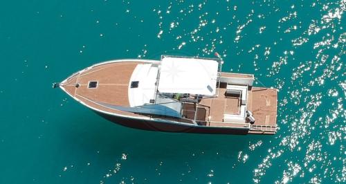 V yacht v40