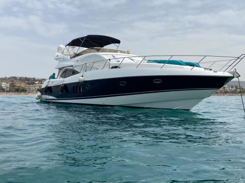 Sunseeker manhatten 64