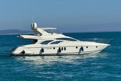 Azimut 62 fly
