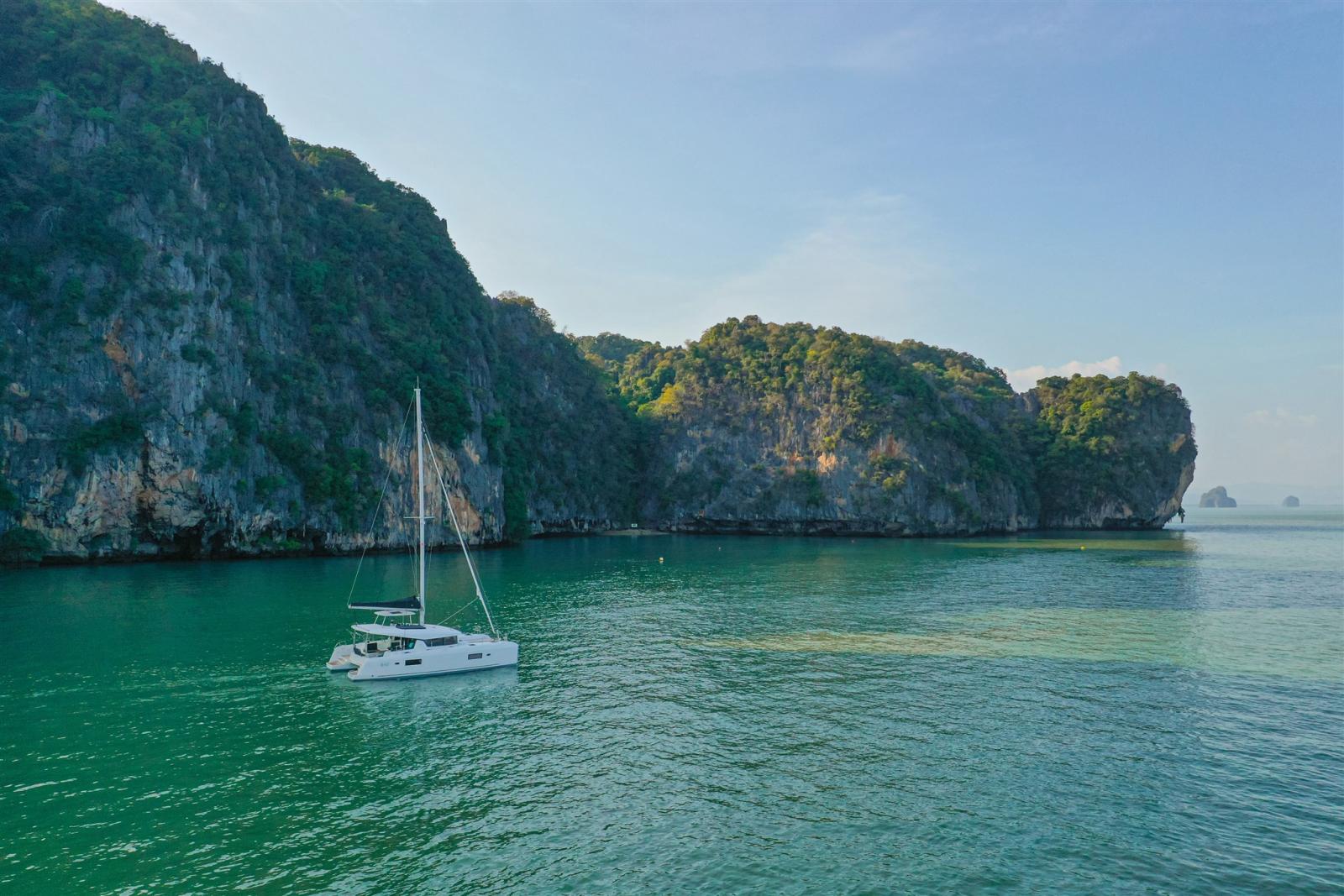 lagoon 42 millenium