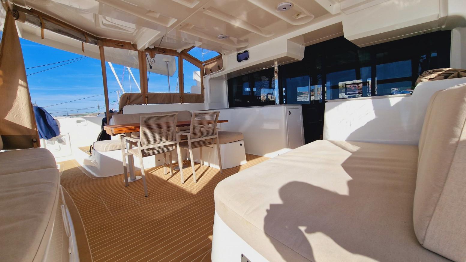 lagoon 46