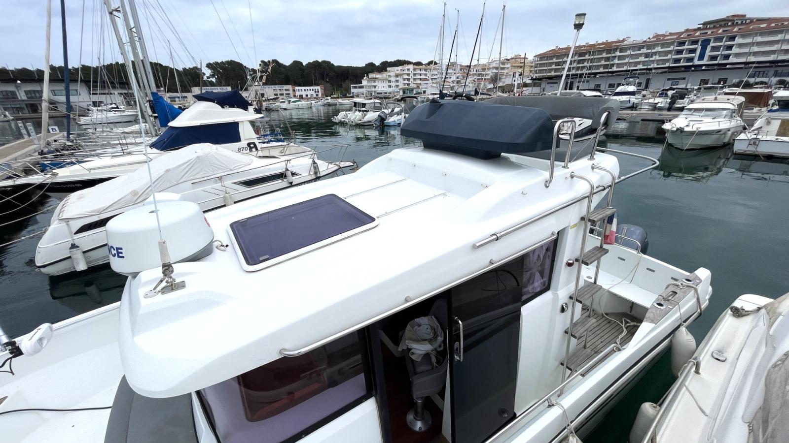 beneteau Barracuda 9 fly