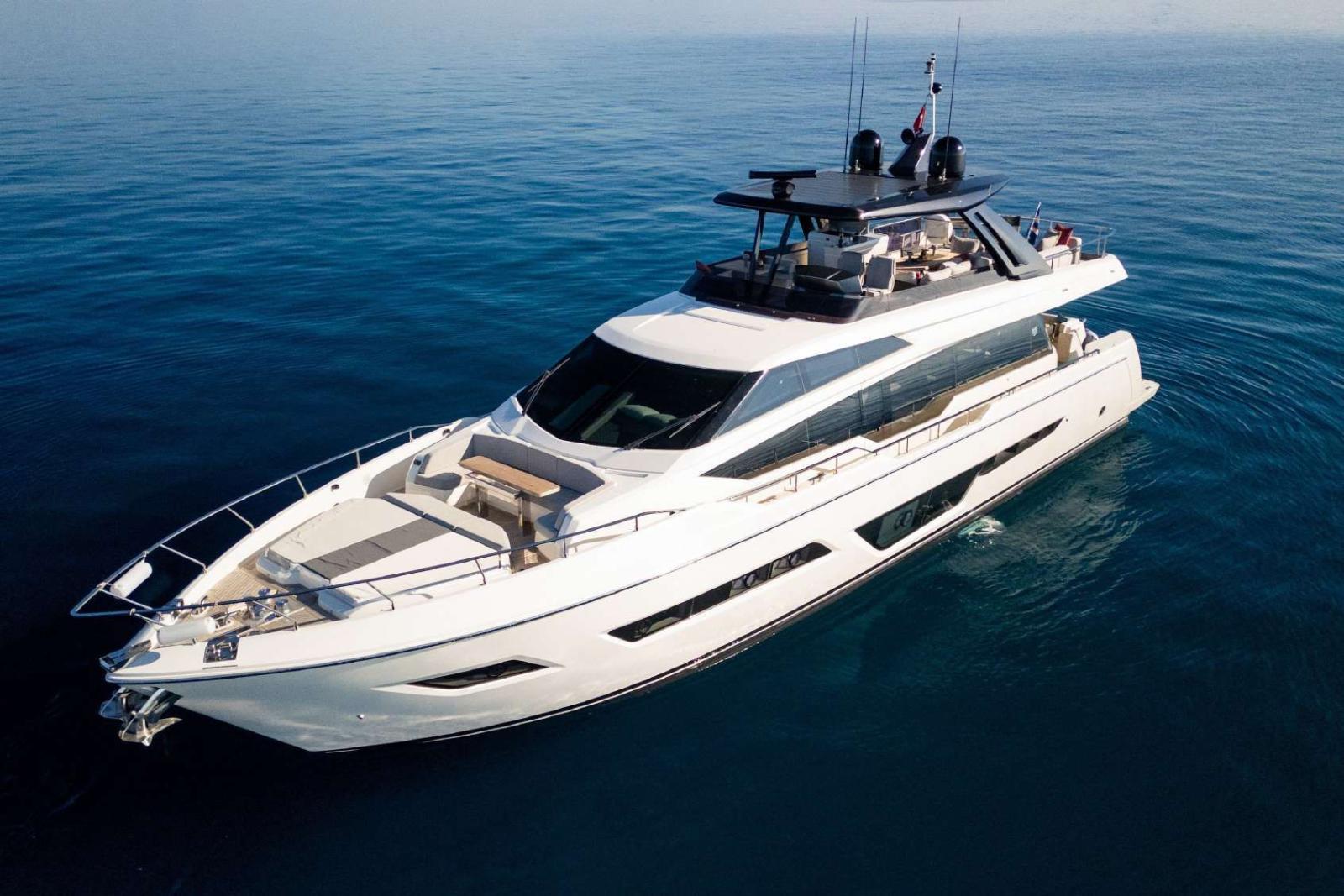 ferretti yachts 780