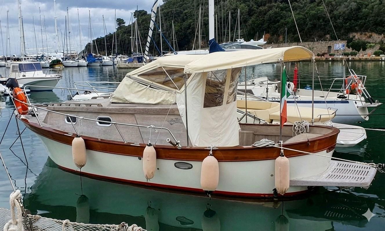 bani Bani 7.60 semicabinato