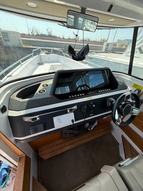 axopar 28 cross cabin