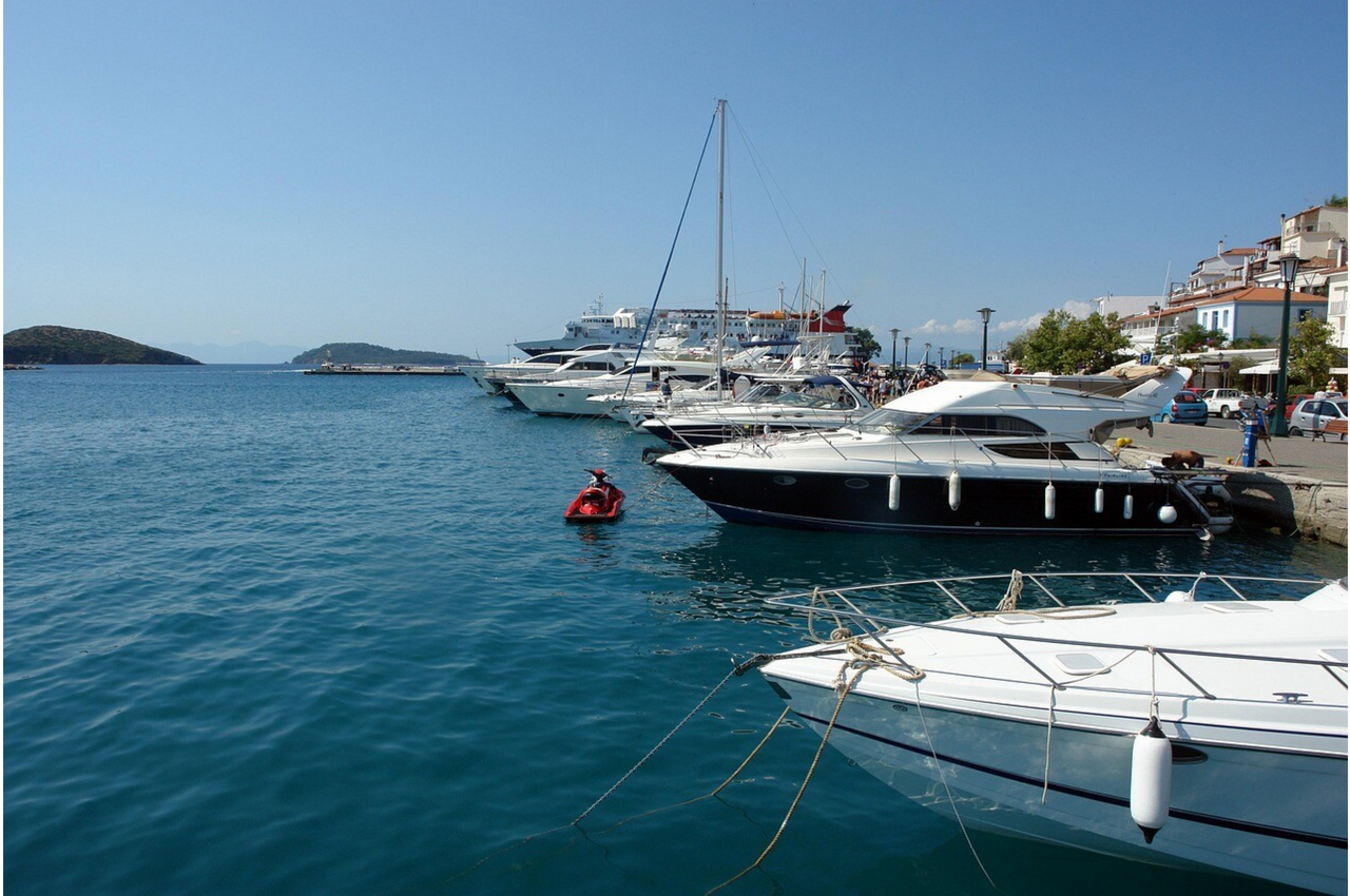 Yachting Address Featured in American Press