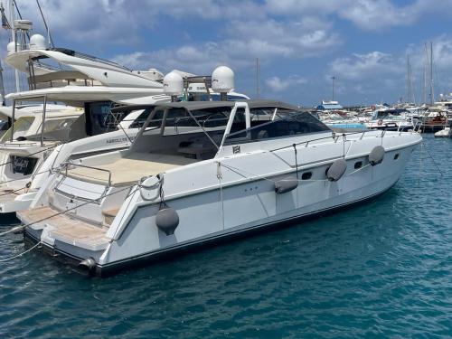 Revue De Collection Ferretti Yachts 2015 - Édition Italienne Sur Les Bateaux De Luxe - Objet De Collection