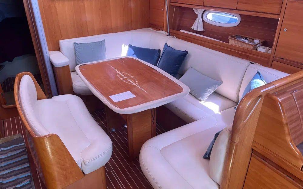 bavaria yachts 42 cruiser