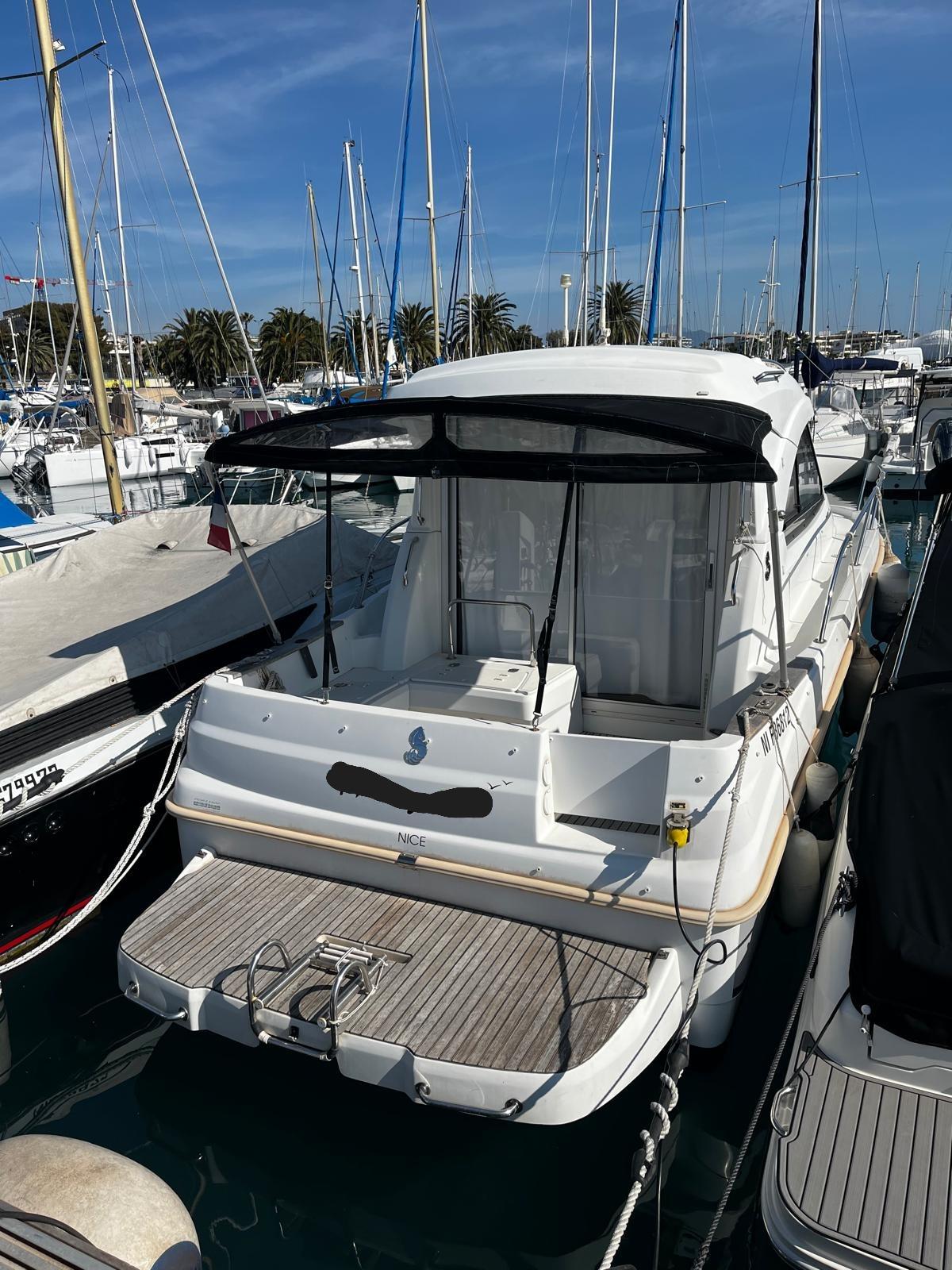 beneteau Antares 8