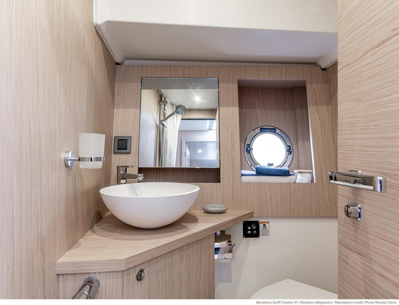 beneteau Swift trawler 41 fly
