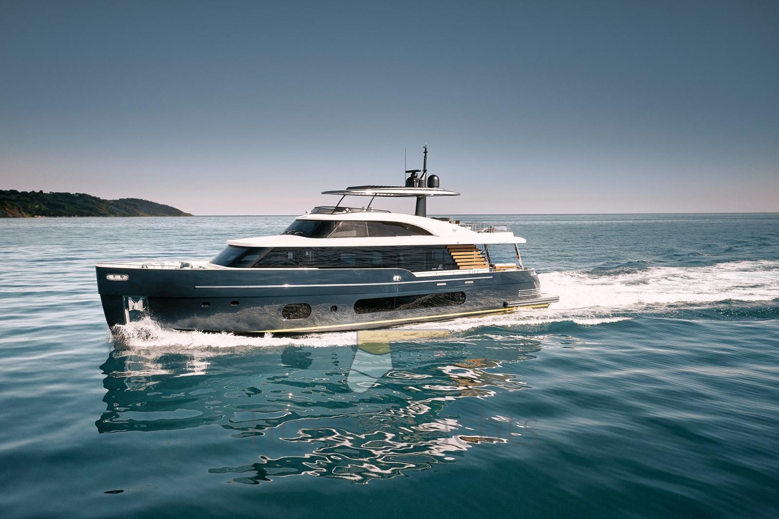 azimut Magellano 25 metri