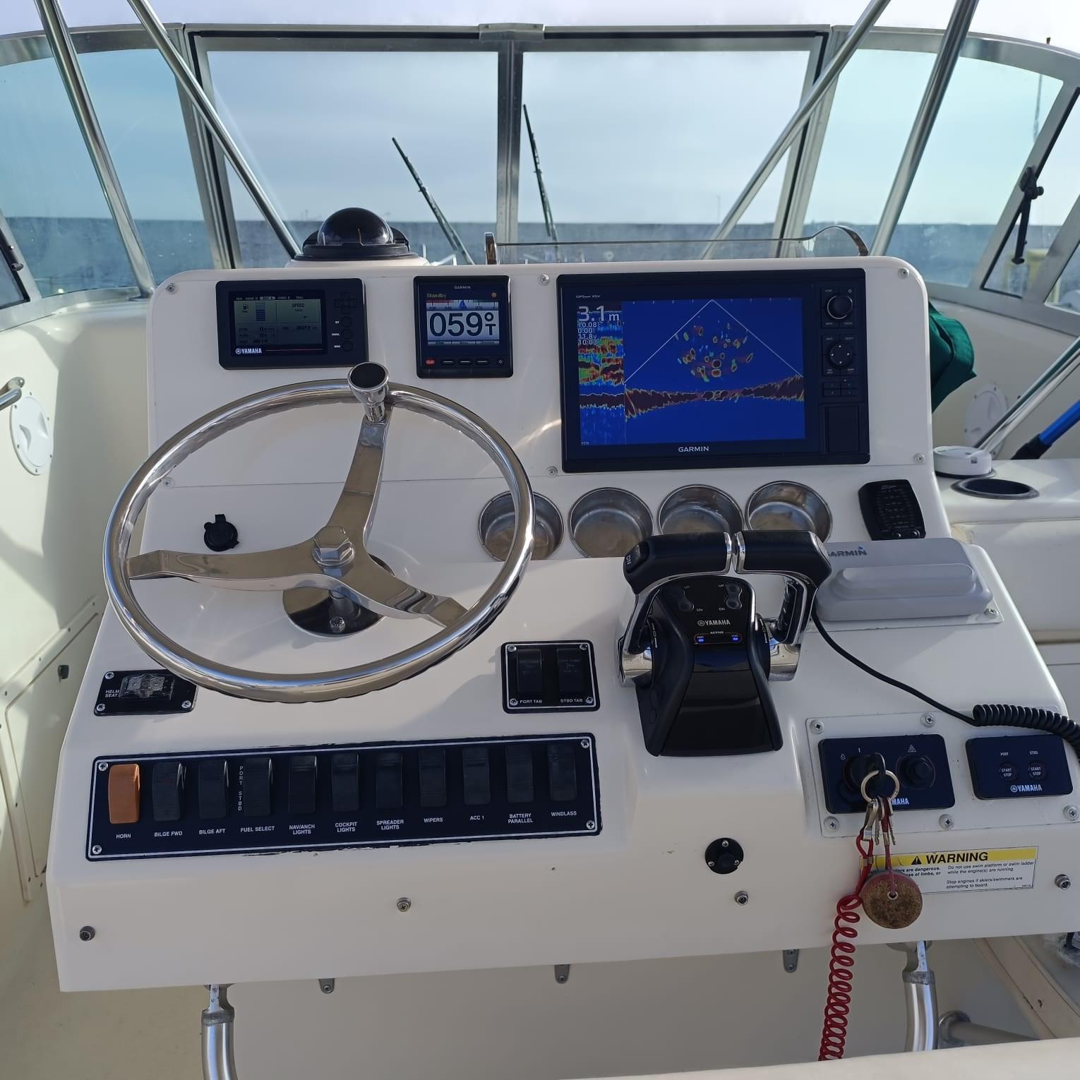 pursuit 3070 offshore center console