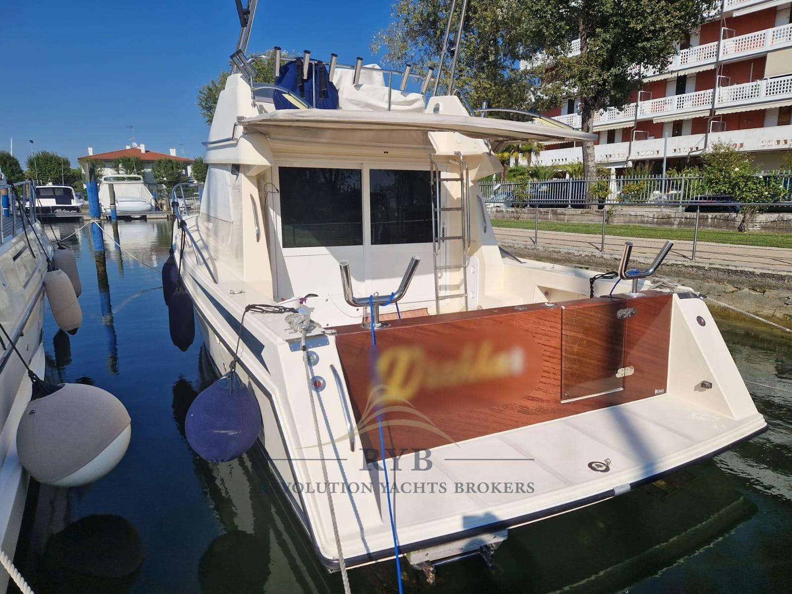 finnautica Bellcraft arciere 33 fly