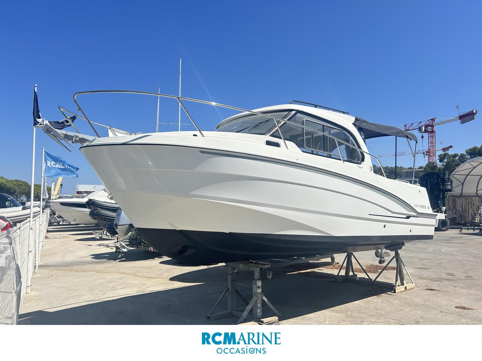 beneteau Antares 8