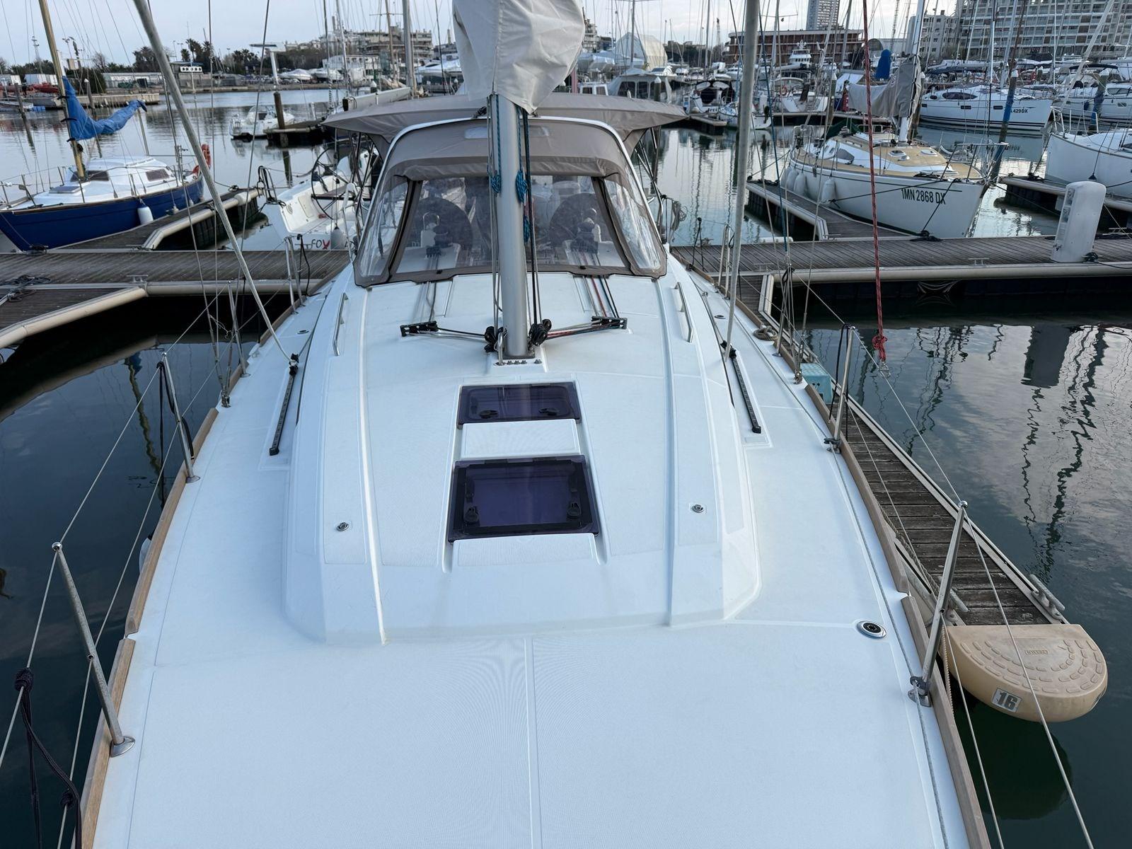beneteau Oceanis 38.1