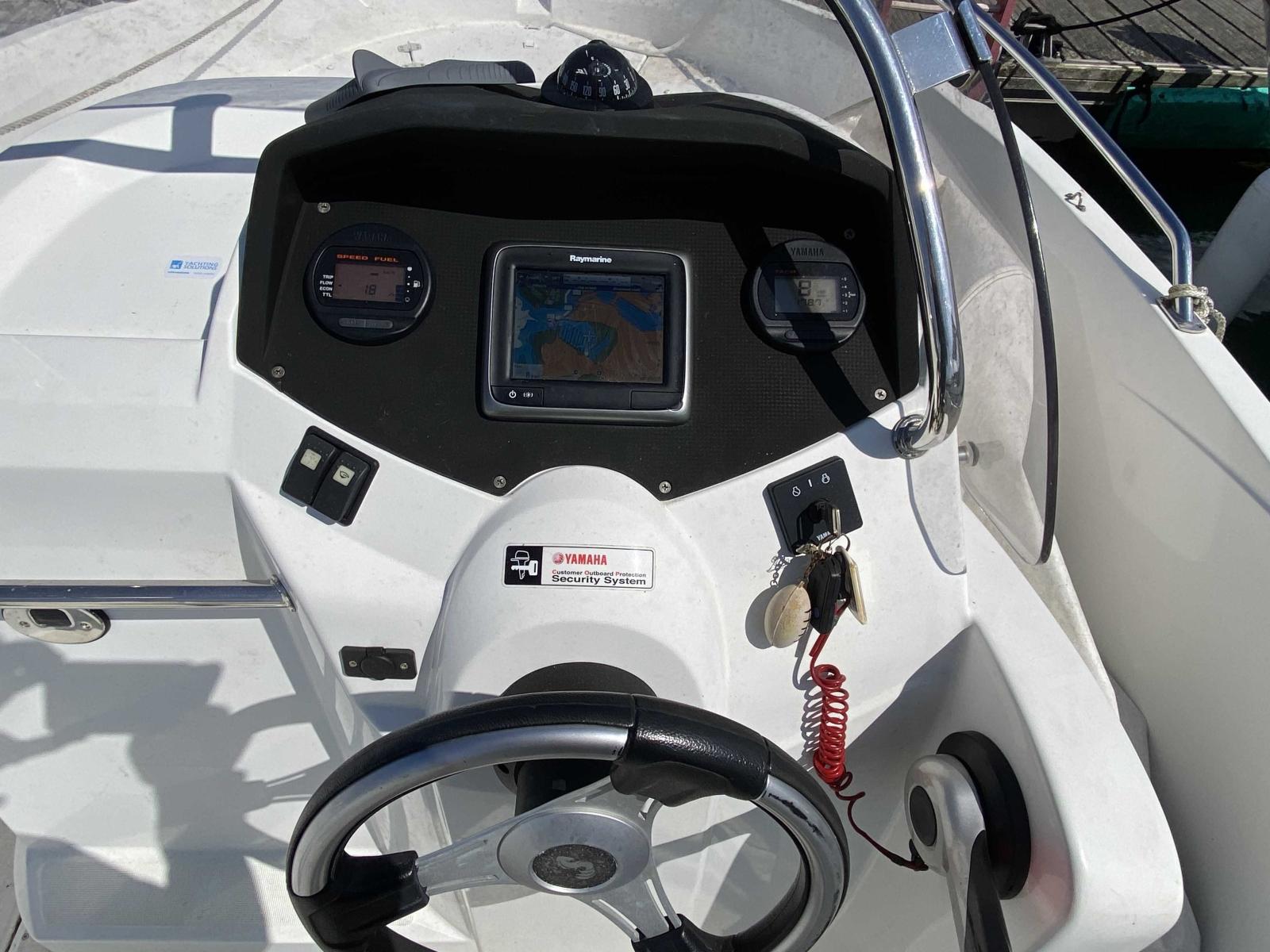 beneteau Flyer 550 open