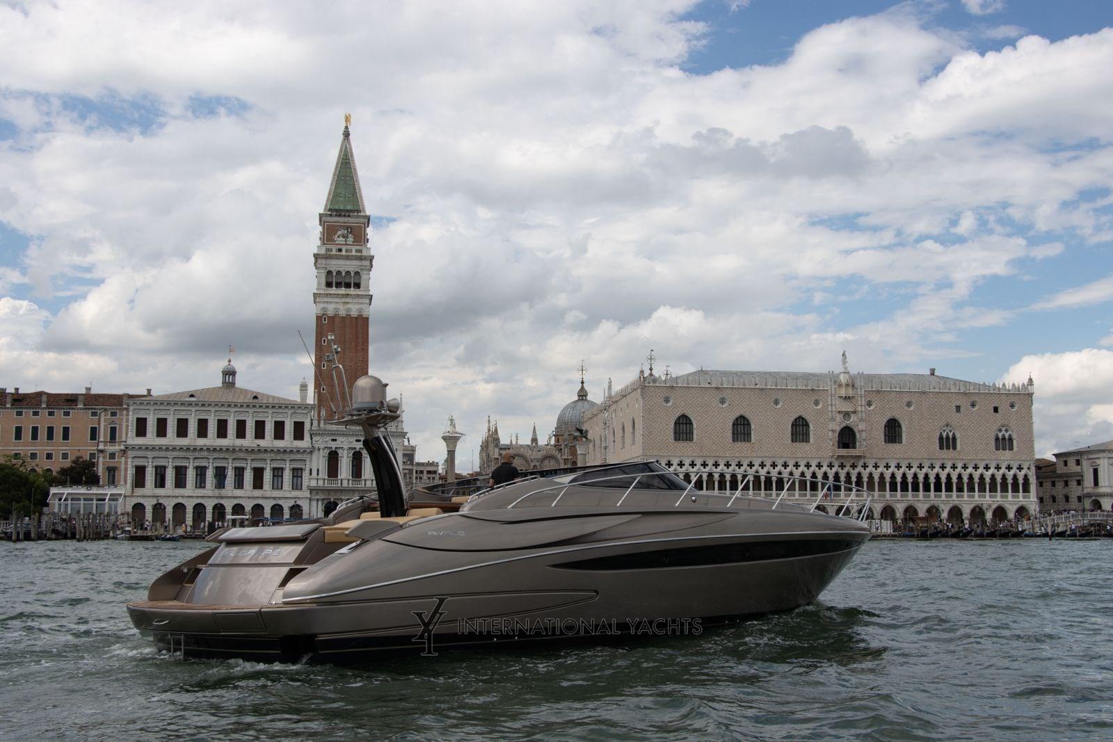 riva Rivale 52