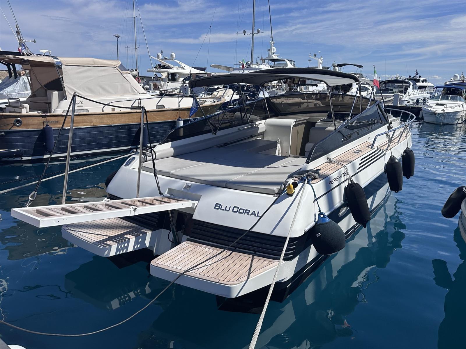 pershing 33