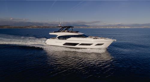 Ferretti yachts 720