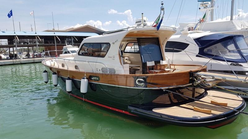 di donna Serapo 42 cabin