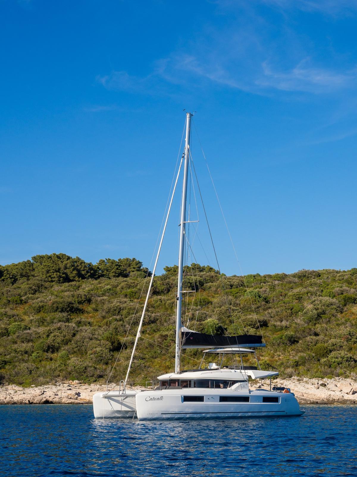 lagoon 51