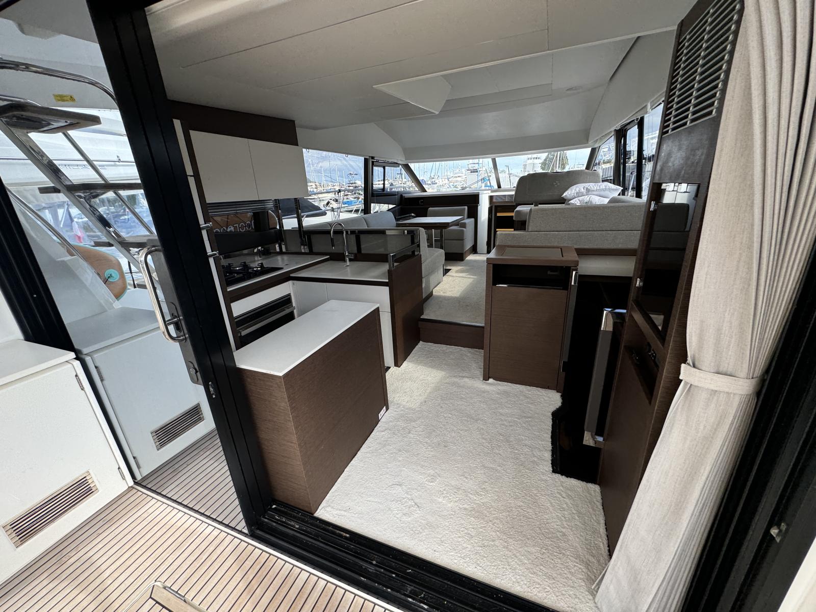 prestige 520 fly