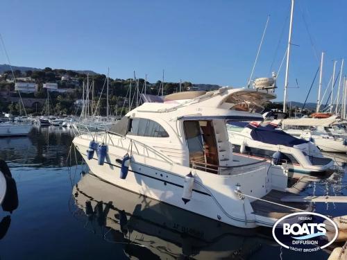 Galeon 330