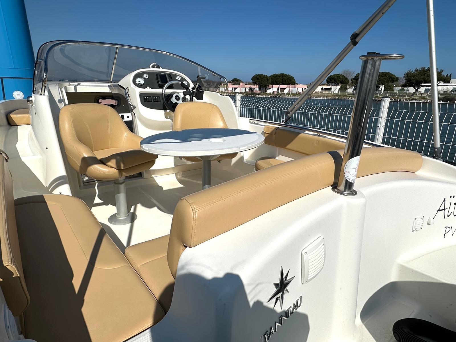 jeanneau Cap camarat 715 wa