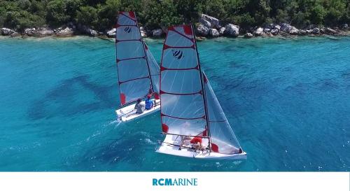 Beneteau first 14