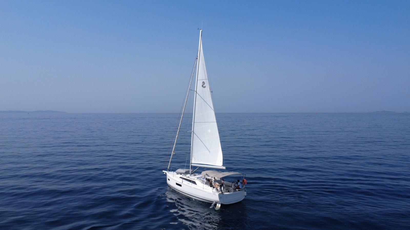beneteau Oceanis 37.1