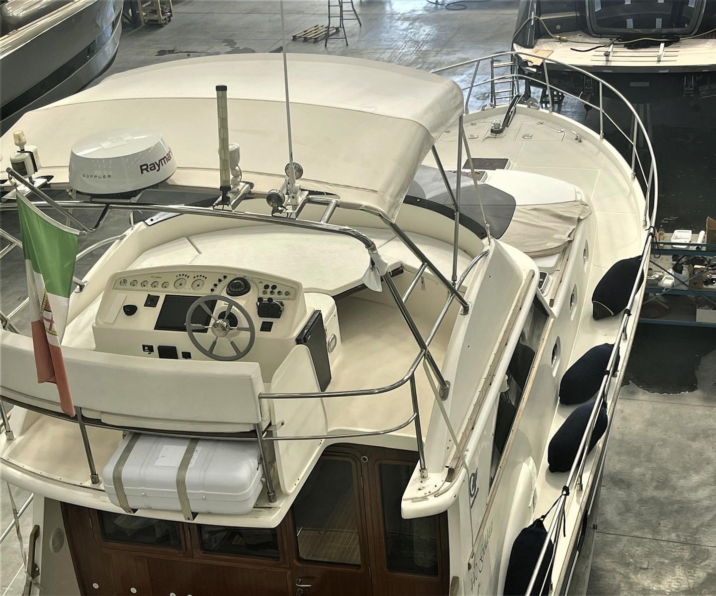 cantieri estensi 440 goldstar fly
