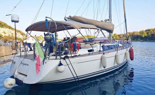 Dufour yachts 485 grand large