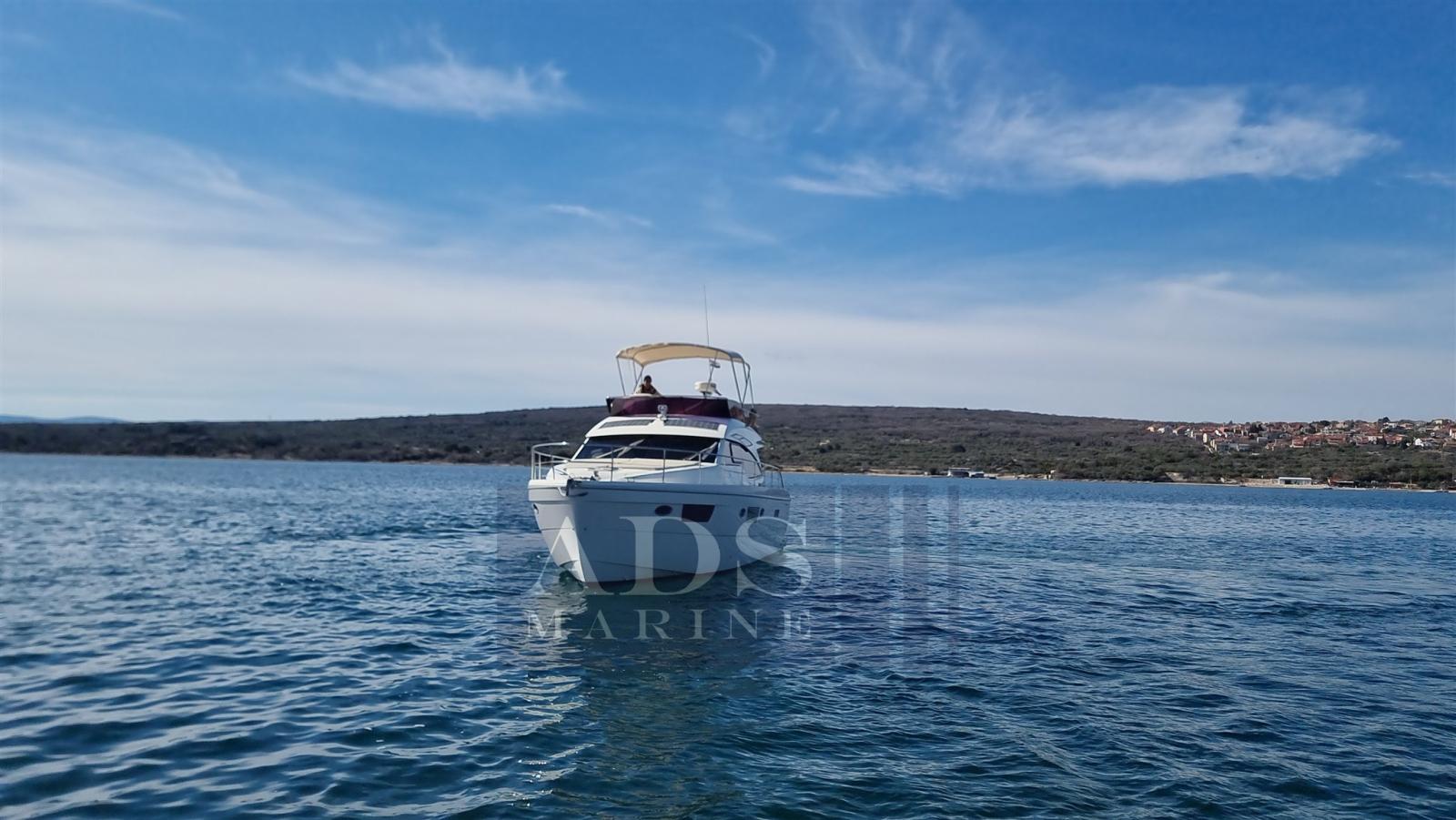 rodman Spirit 42 fly bridge